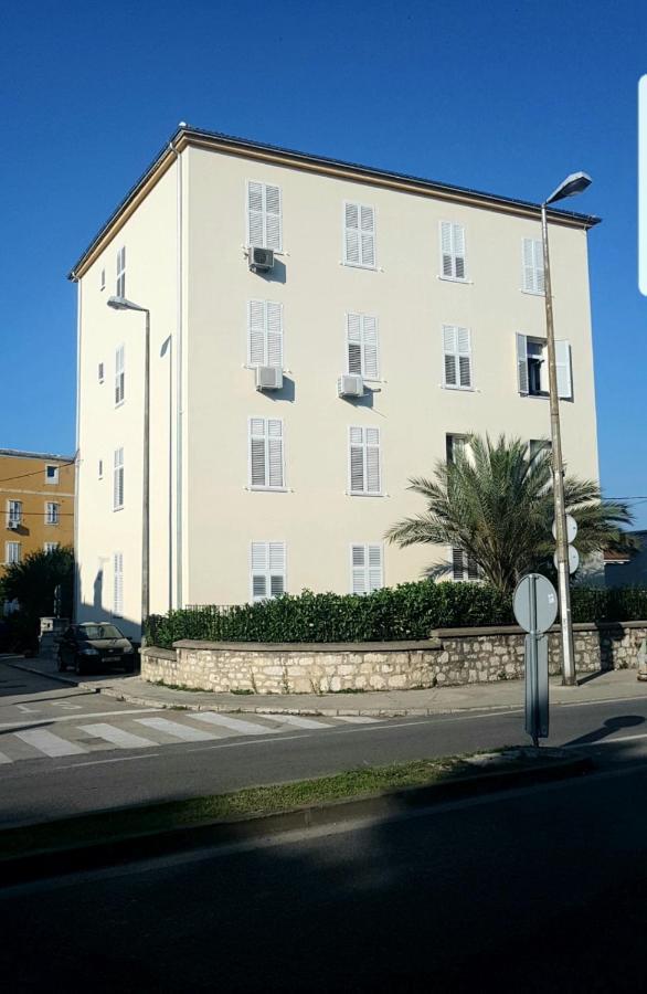 Luxury Laura Apartment *